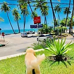 Luxuoso Beira-Mar em Ponta Verde - AP completo e melhor localizado de Maceió!